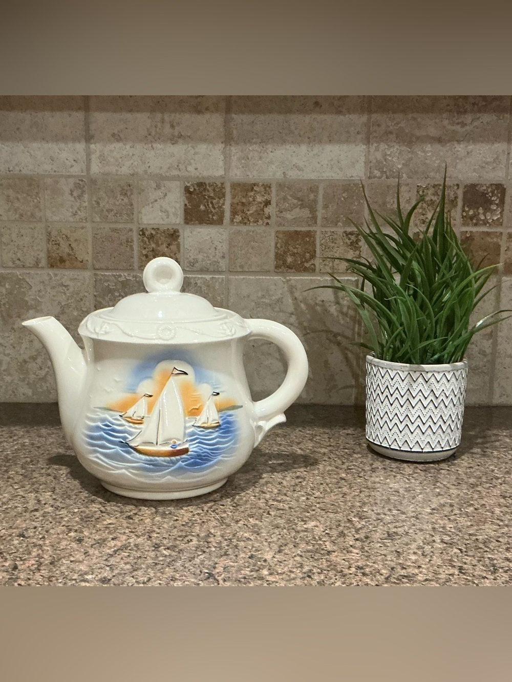 VTG Teapot Nautical Sailboat Large Porcelain Pottery Lid 3D *Heat Crack